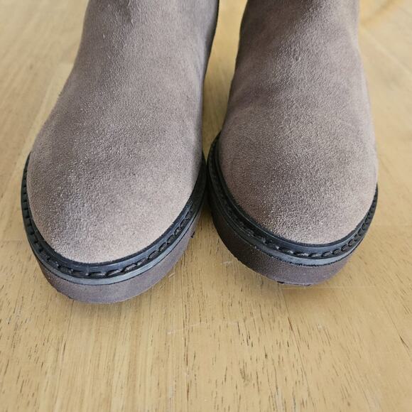 Easy Spirit Suede Ankle Boots Evolve Honor - Taupe tan- size 6.5 EUC - Picture 2 of 11